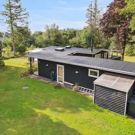 Semesterbostad Renovated Near Water And Nature *