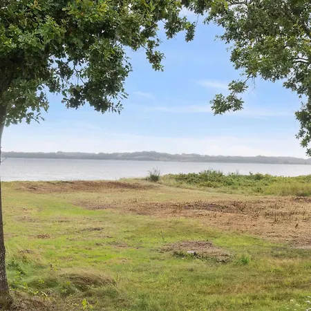 Renovated Near Water And Nature *