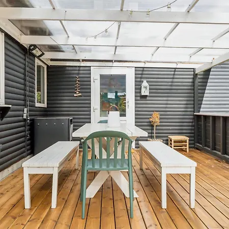 Renovated Near Water And Nature