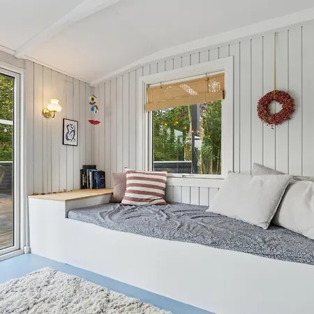 Renovated Near Water And Nature *