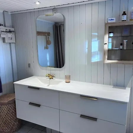 Σπίτι διακοπών Renovated Near Water And Nature