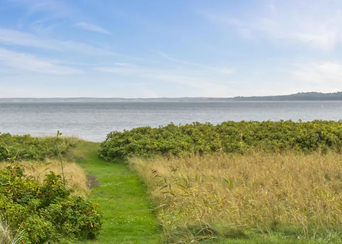 Renovated Near Water And Nature Semesterbostad *