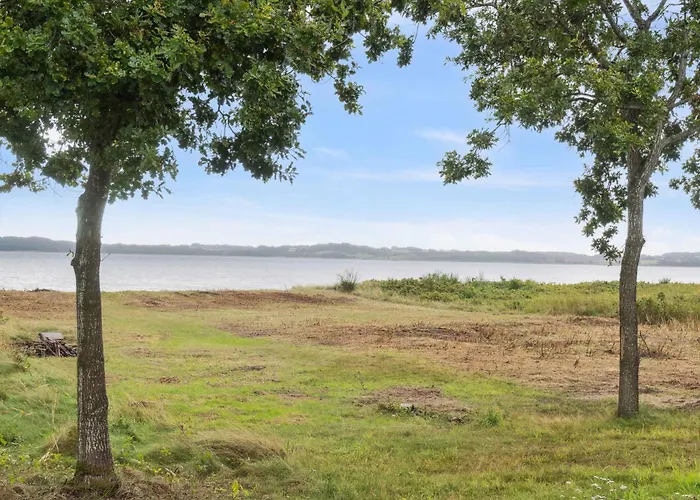 Renovated Near Water And Nature *